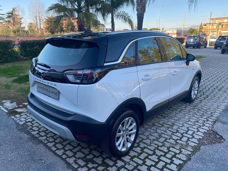 Usata Opel Crossland X Design Edition 110 CV (80 kW) 2022 Bianco pastellotetto nero SUV