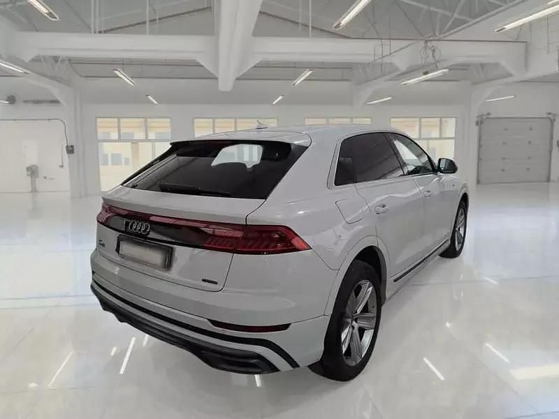 Usata Audi Q8 231 CV (169 kW) 2022 Bianco SUV