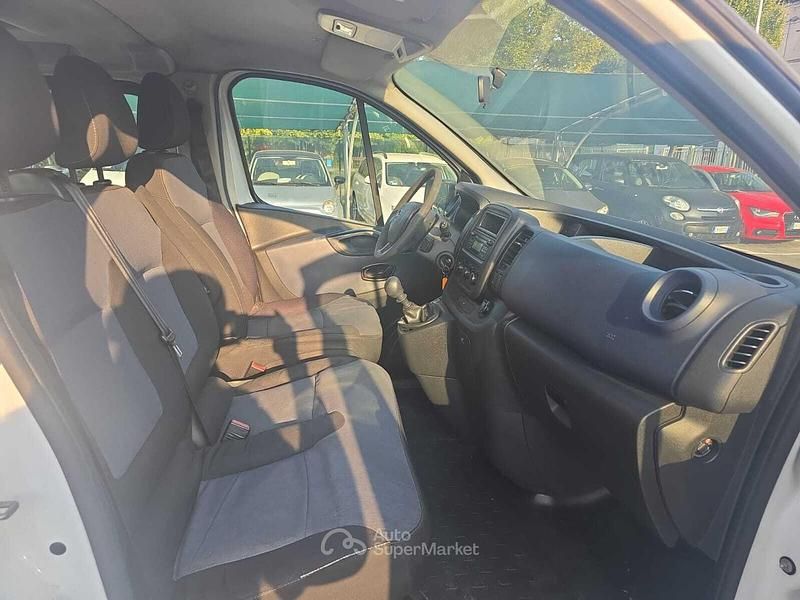 Usata Opel Vivaro 125 CV (91 kW) 2018 Bianco Monovolume