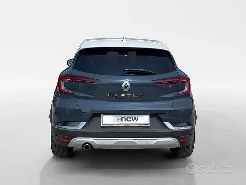 Usata Renault Captur Intens 101 CV (74 kW) 2020 Bluazzurro SUV