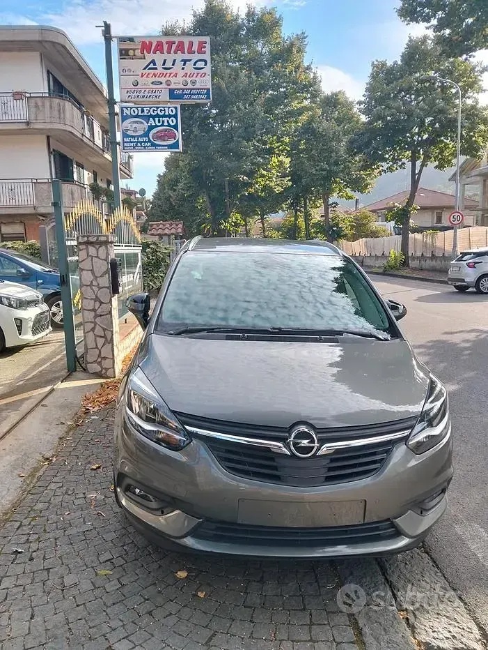 Usata Opel Zafira Innovation 120 CV (88 kW) 2018 Grigio Monovolume