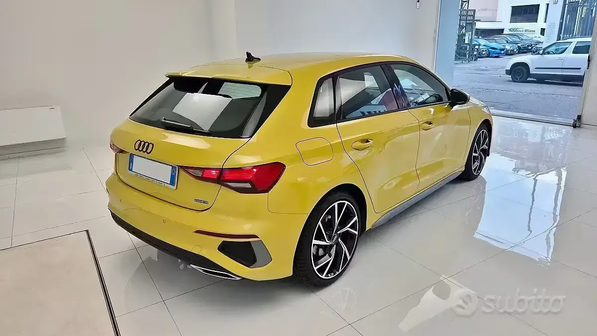 Gebraucht Audi A3 S-Line 190 PS (139 kW) 2022 Gelb Limousine