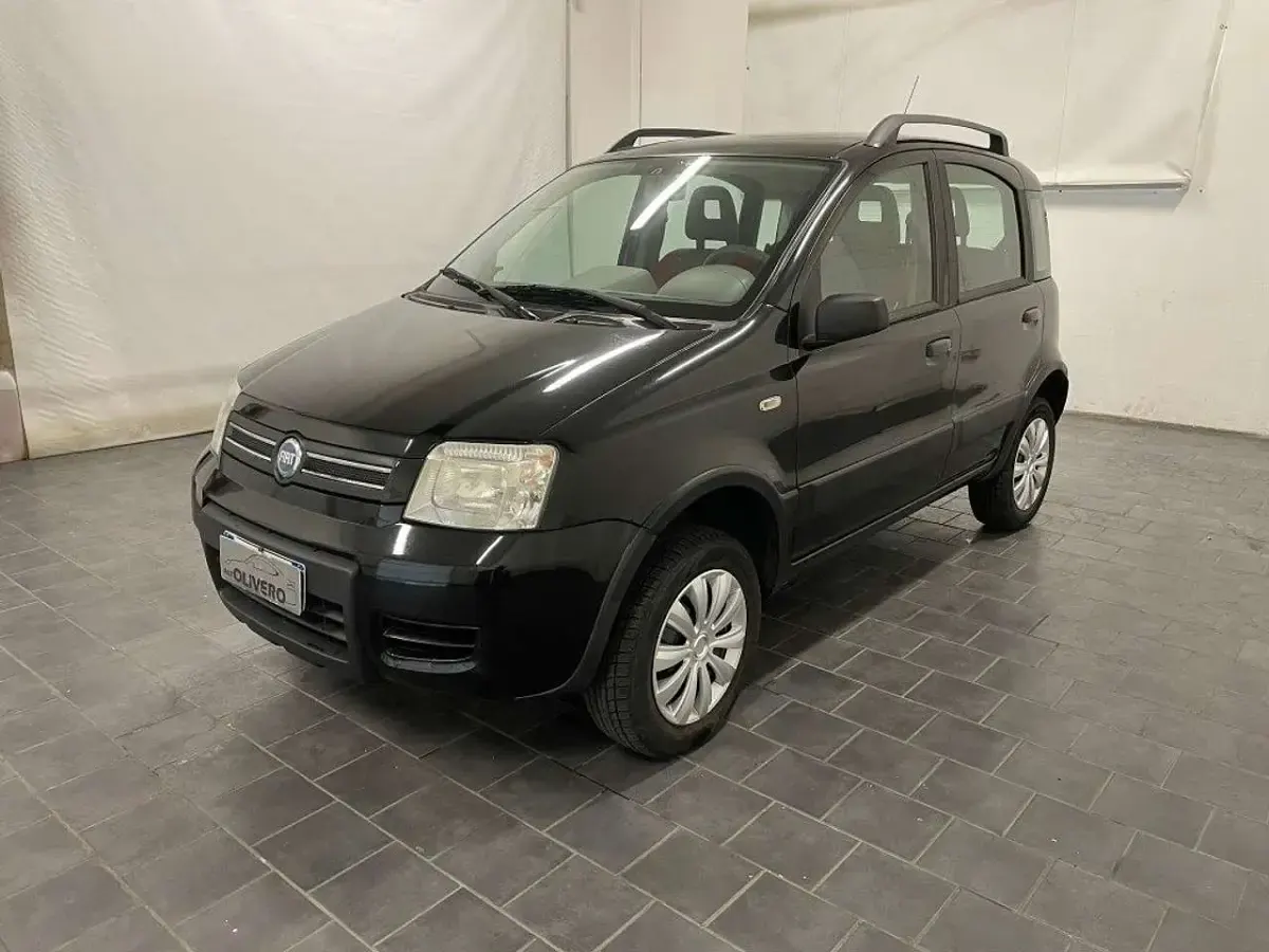 Usata Fiat Panda 4x4 69 CV (50 kW) 2006 Nero Utilitaria