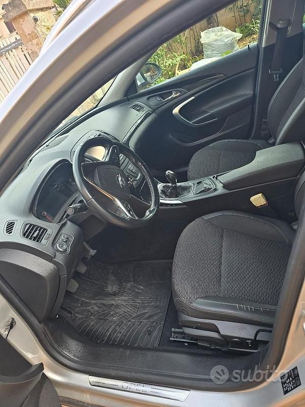 Usata Opel Insignia 140 CV (102 kW) 2015 Grigio Station wagon