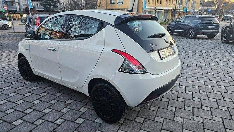 Usata Lancia Ypsilon S 69 CV (50 kW) 2023 Bianco Utilitaria