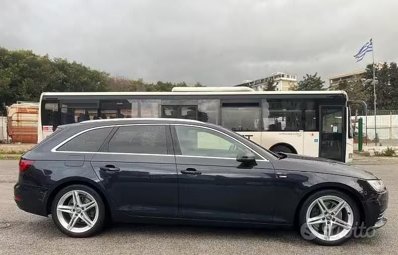 Usata Audi A4 Sport 150 CV (110 kW) 2018 Blu Station wagon