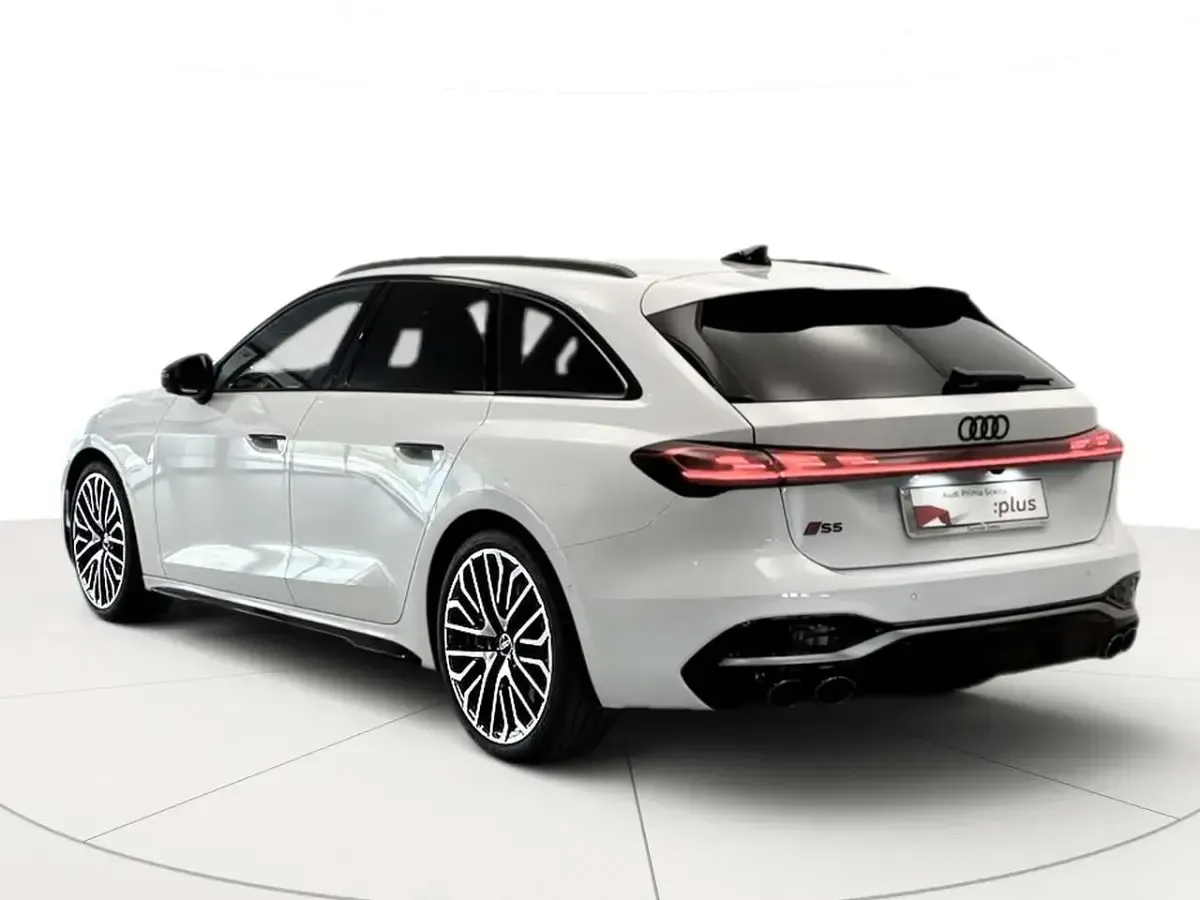 Usata Audi S5 367 CV (269 kW) 2025 Bianco ghiacciaio metallizzato Station wagon