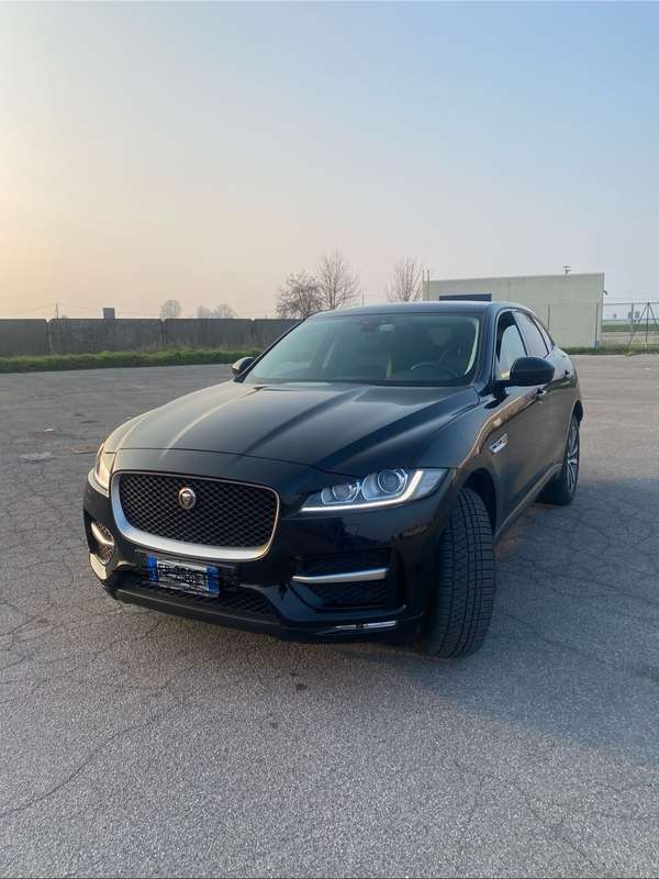 Usato 2018 Jaguar F-Pace 2.0 Diesel 241 CV (34.000 €)