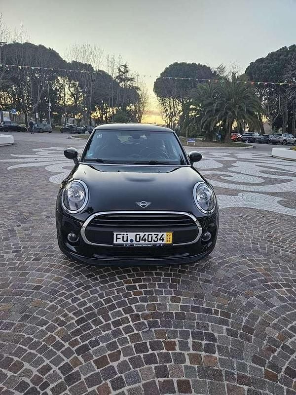 Usata Mini ONE 102 CV (75 kW) 2020 Nero Utilitaria