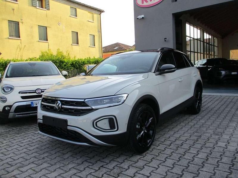 Grigio Nuova 2025 VW T-Roc Style SUV | 32.490 € (Buon prezzo) - Immagine 1/4