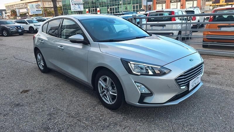 Grigio Usata 2020 Ford Focus Business Edition Berlina | 10.900 € (Super prezzo) - Immagine 1/4