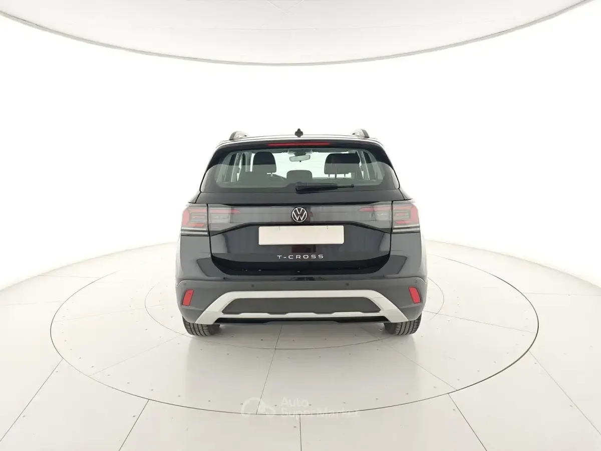 Usata VW T-Cross Life 95 CV (69 kW) 2024 Nero SUV