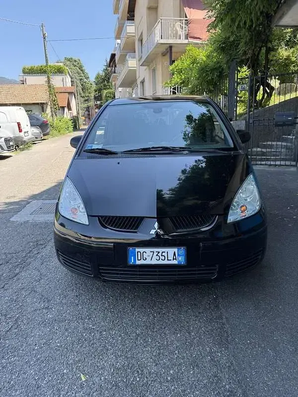 Usata Mitsubishi Colt Inform 75 CV (55 kW) 2007 Berlina