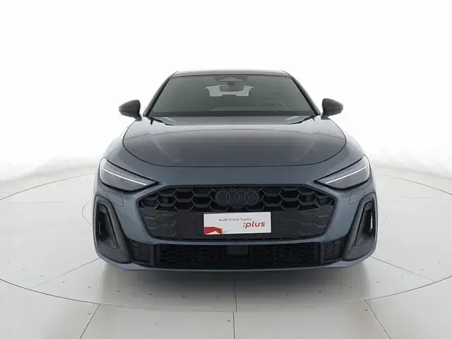 Usata Audi A5 S-Line 204 CV (150 kW) 2025 Blu orizzonte metallizzato Berlina
