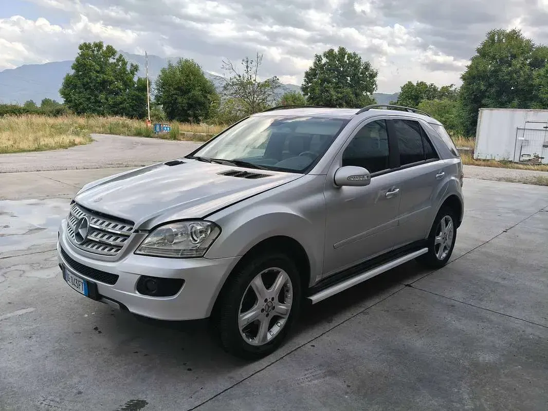 Usata Mercedes ML320 224 CV (164 kW) 2005 SUV