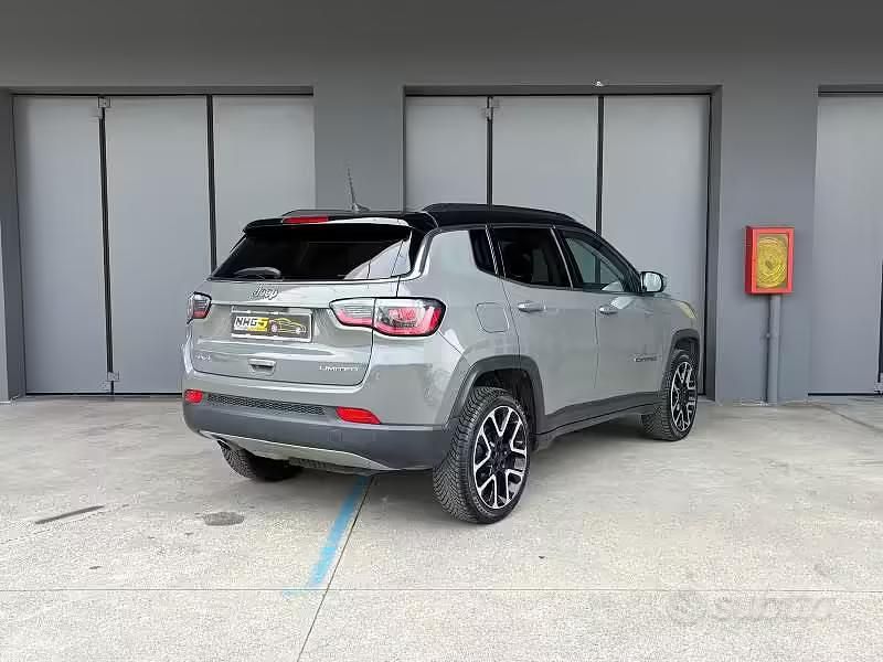 Usata Jeep Compass Limited 140 CV (102 kW) 2019 Grigio SUV