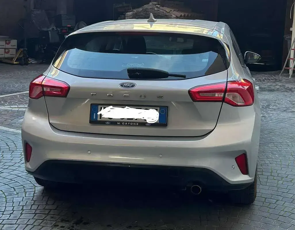 Usata Ford Focus Business Edition 95 CV (69 kW) 2018 Argento Berlina