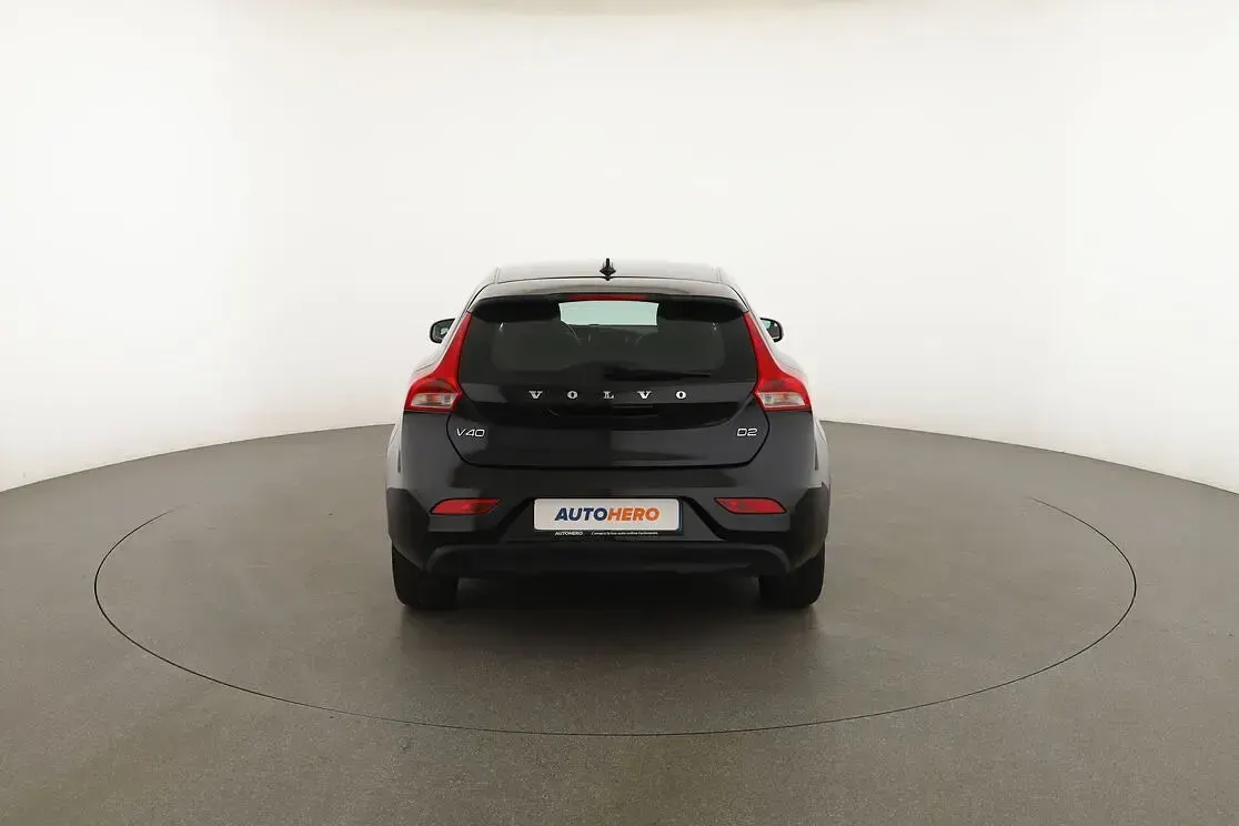 Usata Volvo V40 Momentum 115 CV (84 kW) 2015 Grigio
