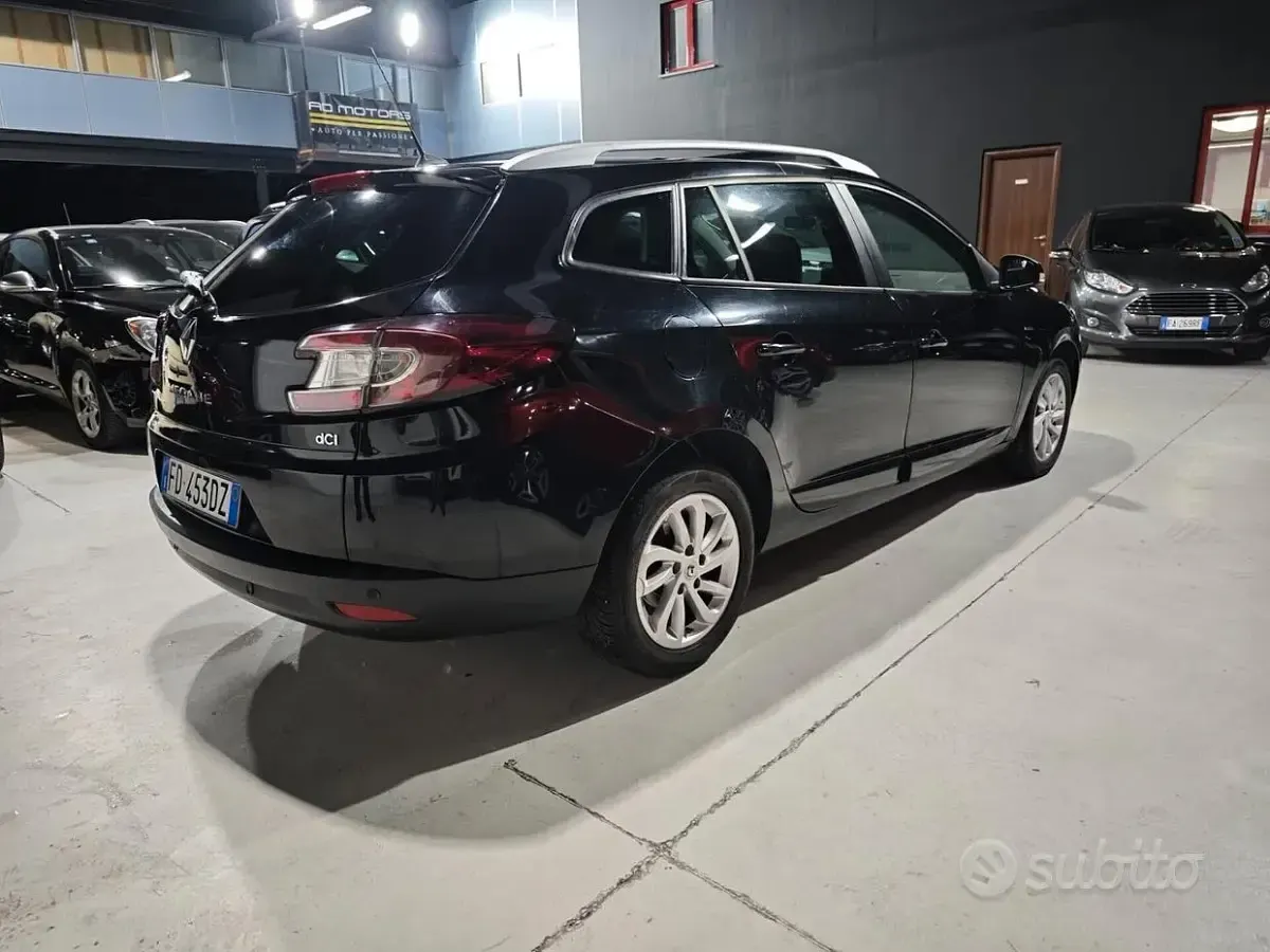 Usata Renault Mégane 81 CV (59 kW) 2016 Nero Berlina