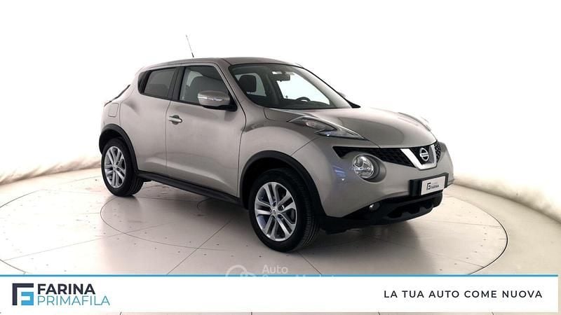 Usata Nissan Juke Acenta 110 CV (80 kW) 2018 Grigio chiaro SUV