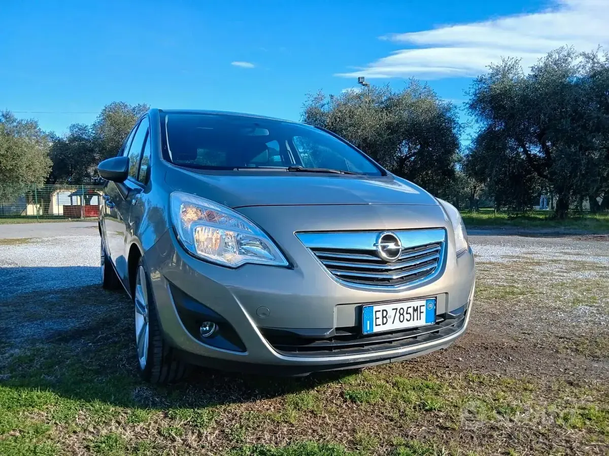 Usata Opel Meriva Cosmo 120 CV (88 kW) 2010 Grigio Monovolume