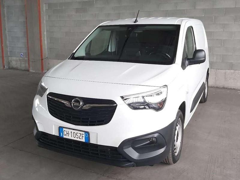Occasion Opel Combo Edition 131 ch (96 kW) 2022 Blanc Monospace