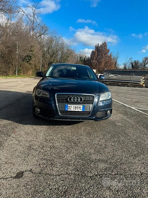 Usata Audi A3 125 CV (91 kW) 2010 Blu Utilitaria