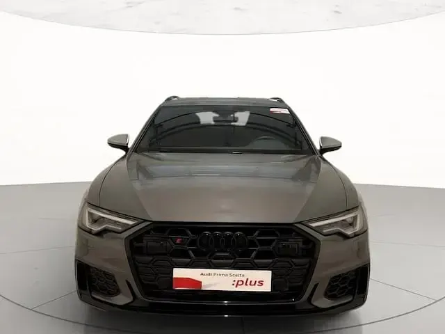 Usata Audi S6 Comfort 344 CV (253 kW) 2024 Z7 grigio chronos metallizzato Station wagon