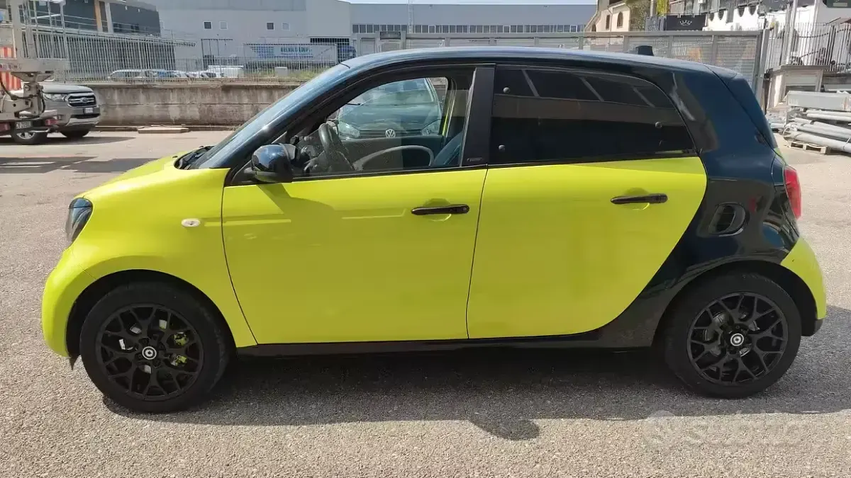 Usata Smart ForFour Prime 71 CV (52 kW) 2016 Verde Utilitaria