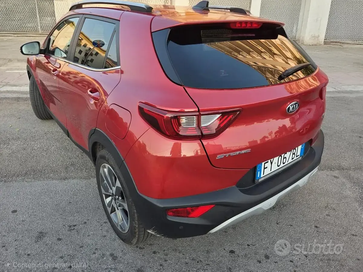 Usata Kia Stonic 100 CV (73 kW) 2019 Rosso SUV