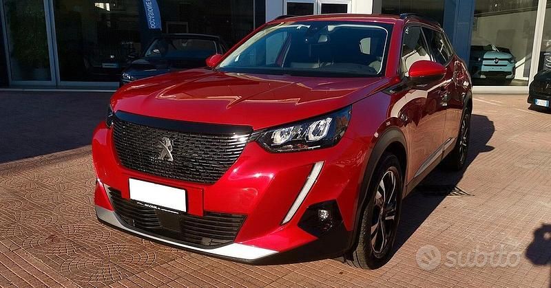 Usata Peugeot 2008 Allure 130 CV (95 kW) 2022 Rosso SUV