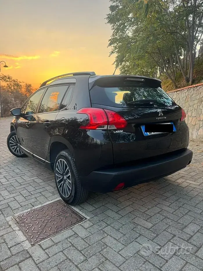 Usata Peugeot 2008 68 CV (50 kW) 2014 Nero SUV