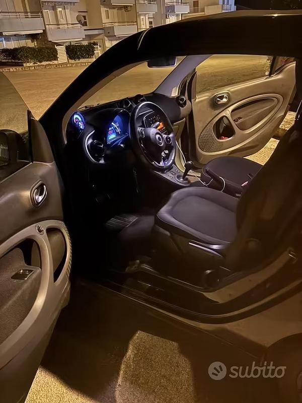 Usata Smart ForTwo Cabrio 90 CV (66 kW) 2019 Nero Cabrio