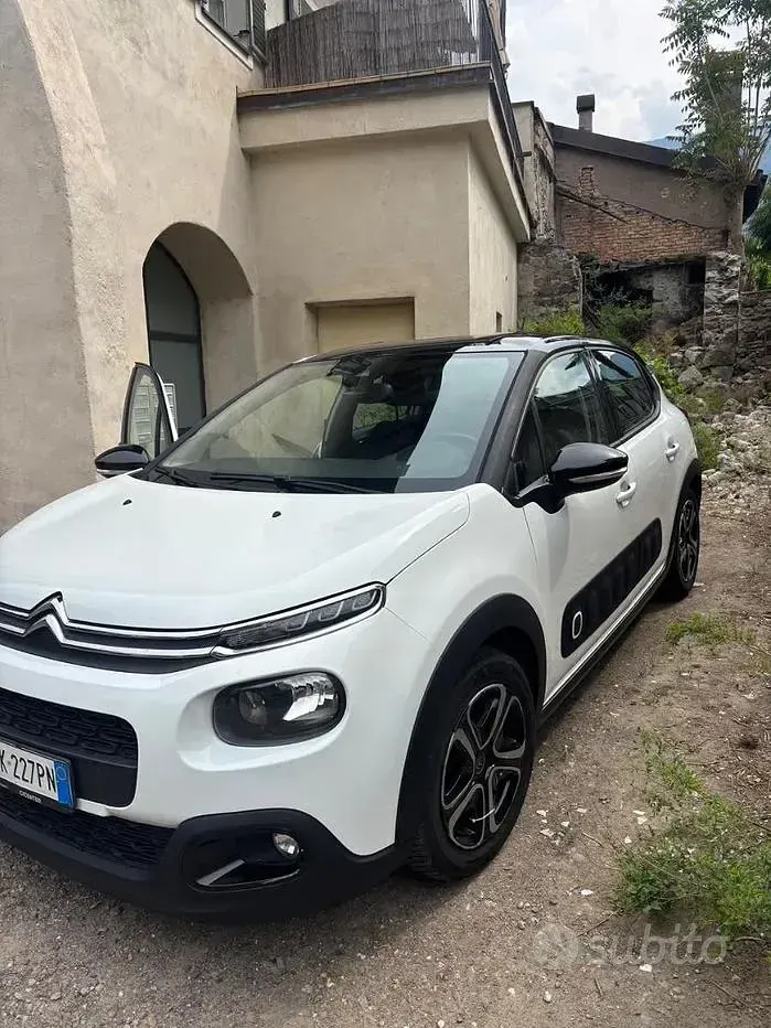 Usata Citroën C3 Shine 75 CV (55 kW) 2017 Bianco Berlina