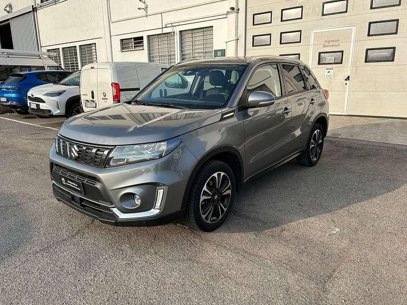 Usata Suzuki Vitara 102 CV (75 kW) 2022 Grigio metallizzato SUV