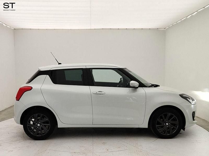 Usata Suzuki Swift 83 CV (61 kW) 2024 Bianco Berlina