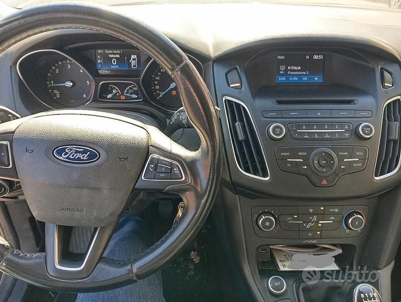 Usata Ford Focus S 120 CV (88 kW) 2015 Grigio Berlina