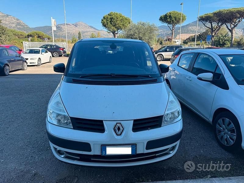 Usata Renault Espace 175 CV (128 kW) 2010 Bianco Berlina
