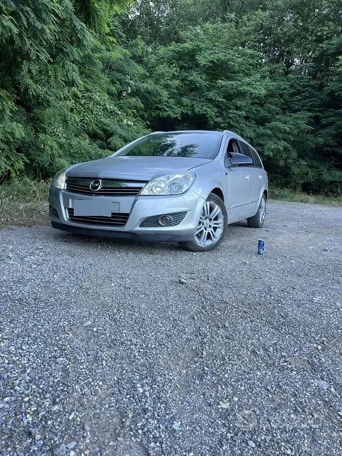 Usata Opel Astra 101 CV (74 kW) 2007 Grigio Station wagon