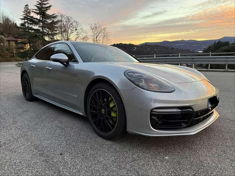 Usata Porsche Panamera Edition 462 CV (339 kW) 2020 Argento Berlina
