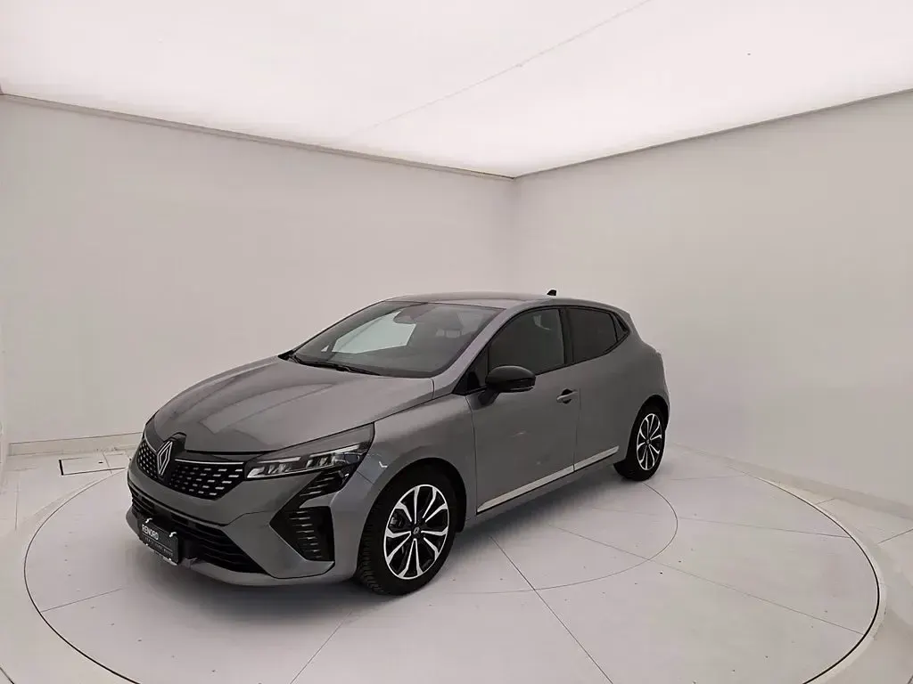 Usata Renault Clio Techno 91 CV (66 kW) 2025 Grigio Utilitaria