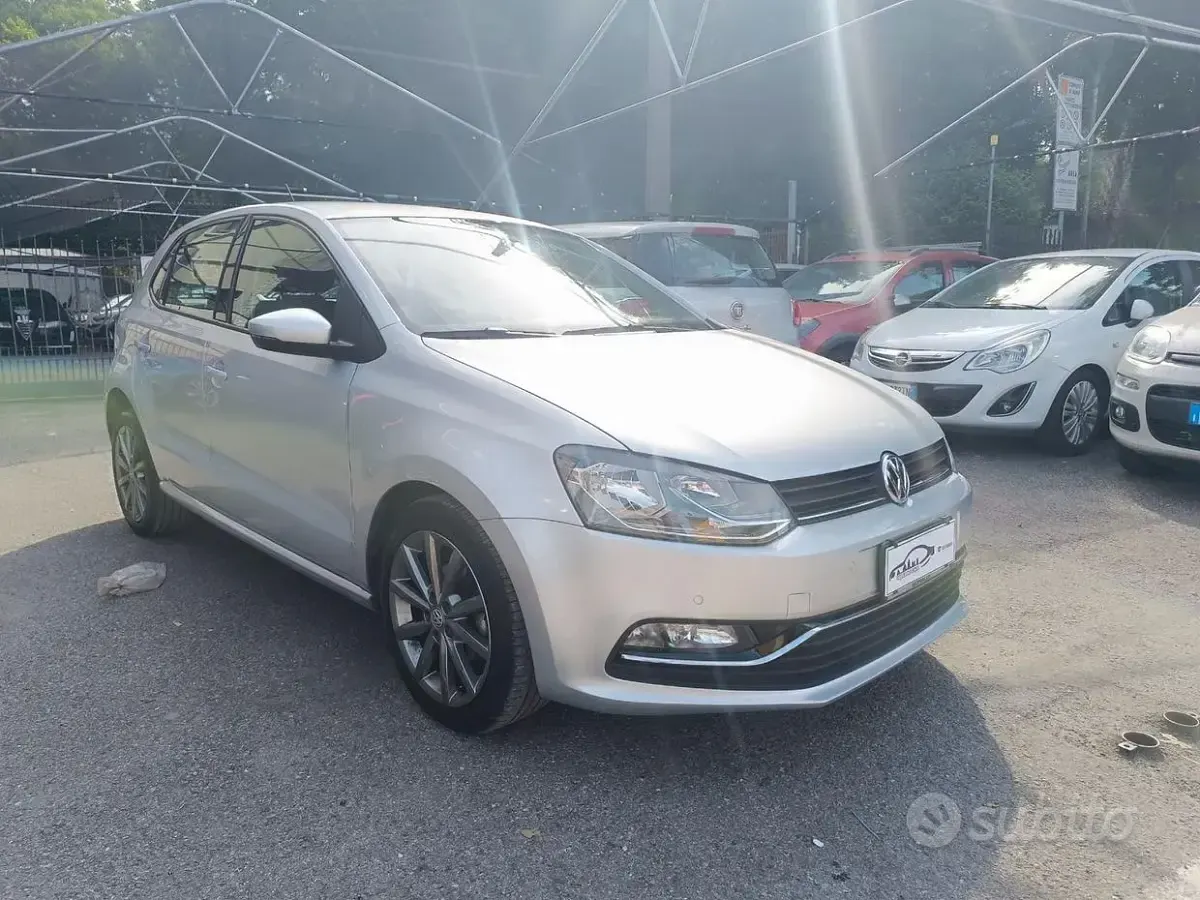 Usata VW Polo Comfortline 90 CV (66 kW) 2016 Grigio Berlina