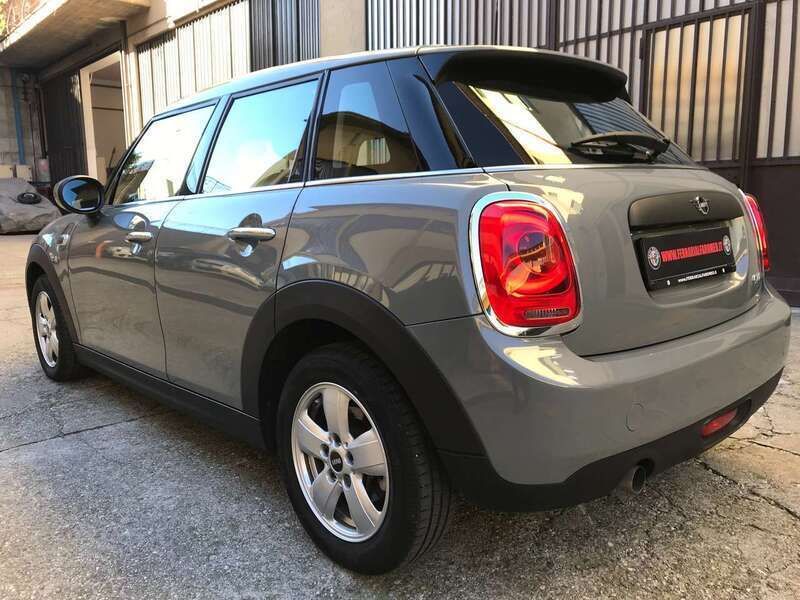 Usata Mini ONE 102 CV (75 kW) 2019 Grigio Utilitaria