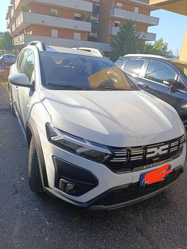 Usata Dacia Sandero Lauréate 90 CV (66 kW) 2023 Berlina