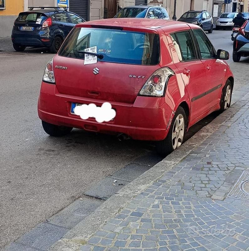 Usata Suzuki Swift 2008 Rosso Utilitaria