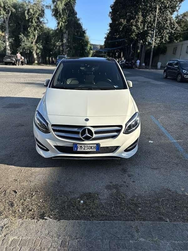 Usata Mercedes 200 156 CV (114 kW) 2017 Bianco Monovolume