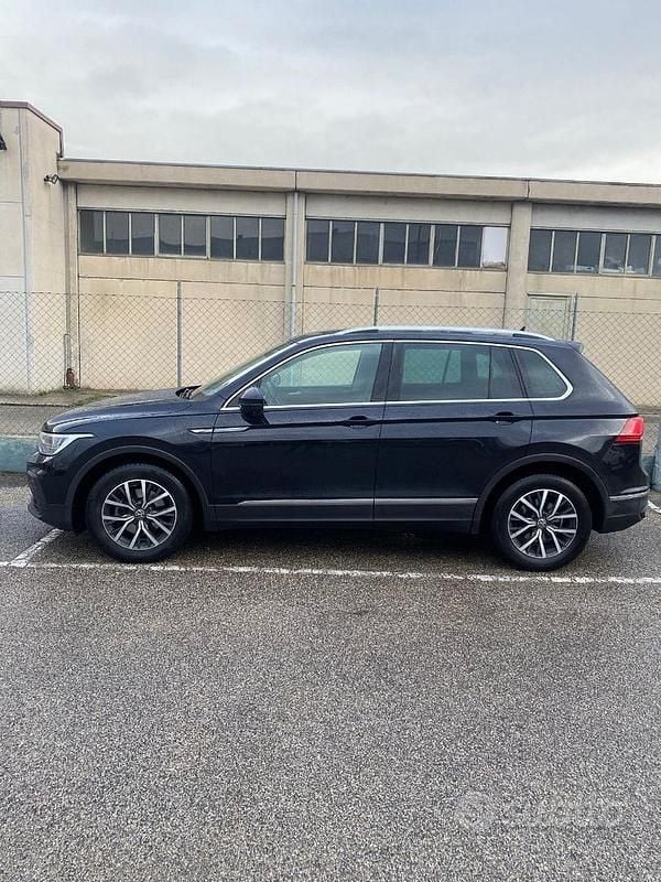 Usata VW Tiguan 150 CV (110 kW) 2020 Nero SUV