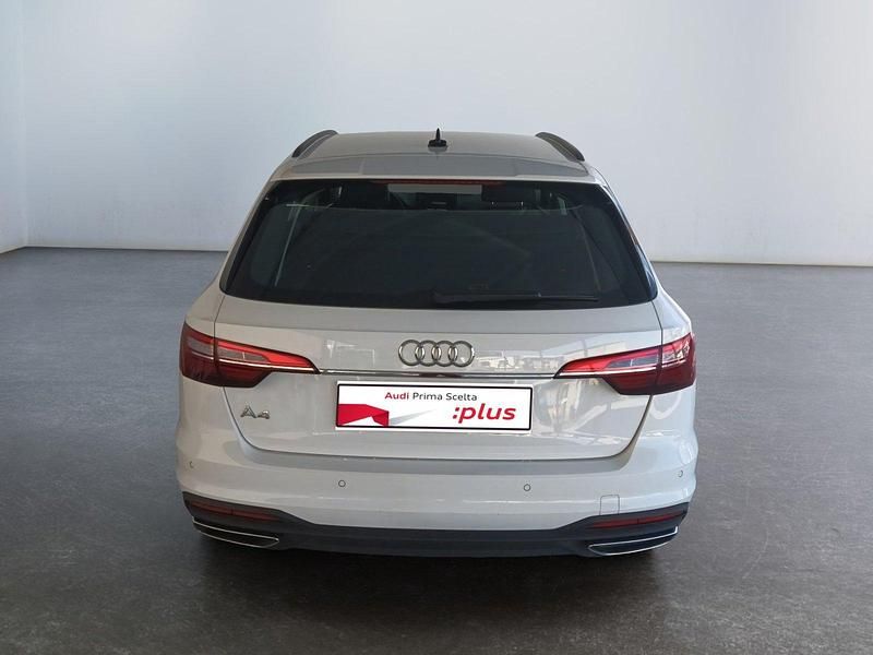 Begagnad Audi A4 Business 136 HK (100 kW) 2023 Vit Kombi