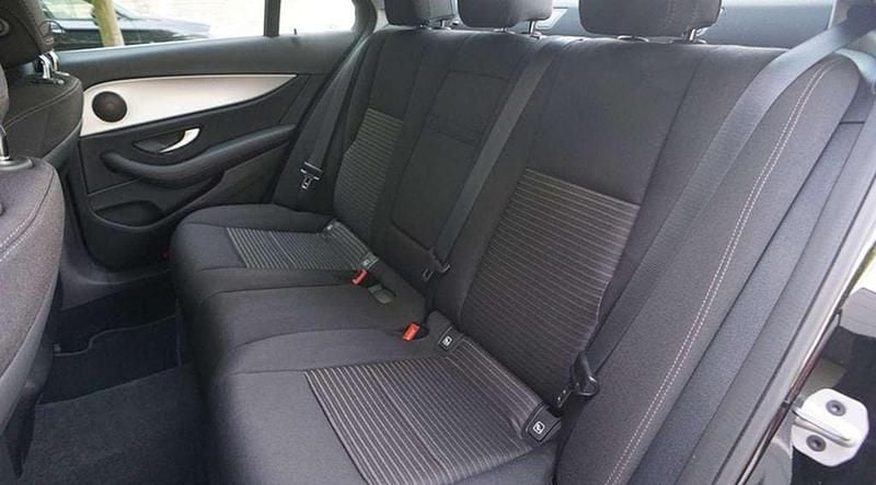 Usata Mercedes E220 Premium Plus 194 CV (142 kW) 2023 Nero Berlina