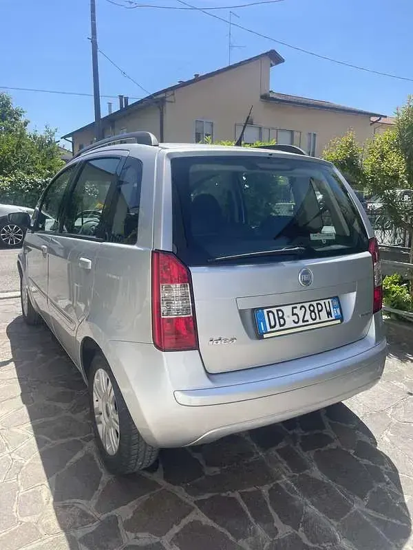 Usata Fiat Idea Dynamic 69 CV (50 kW) 2006 Grigio Monovolume